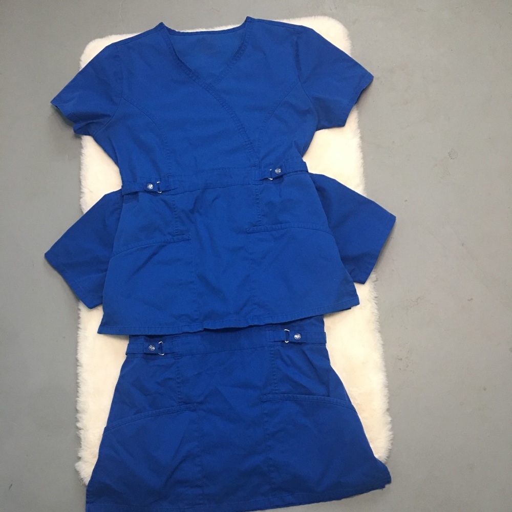 2 Luxe Scrub Tops Royal Blue Size S